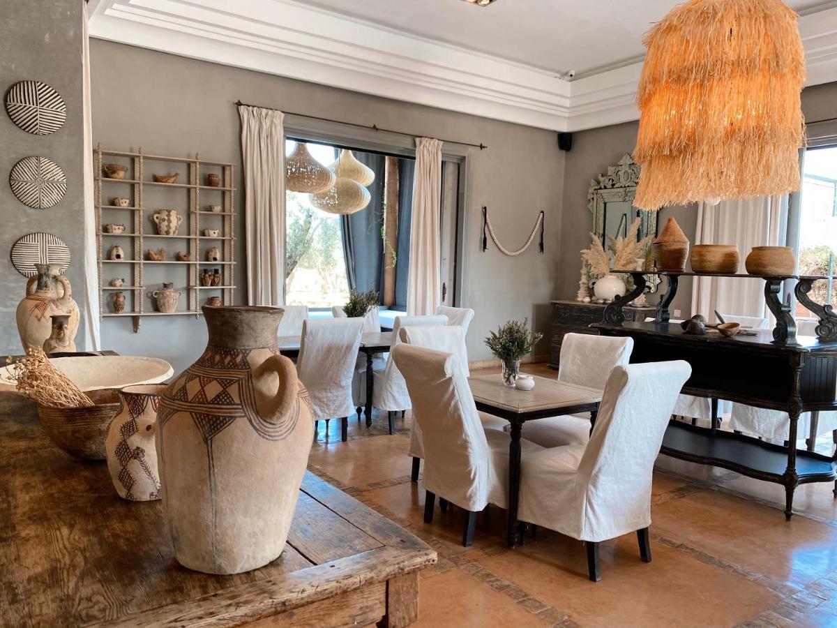 Villa Singuliere By Louhou Collection