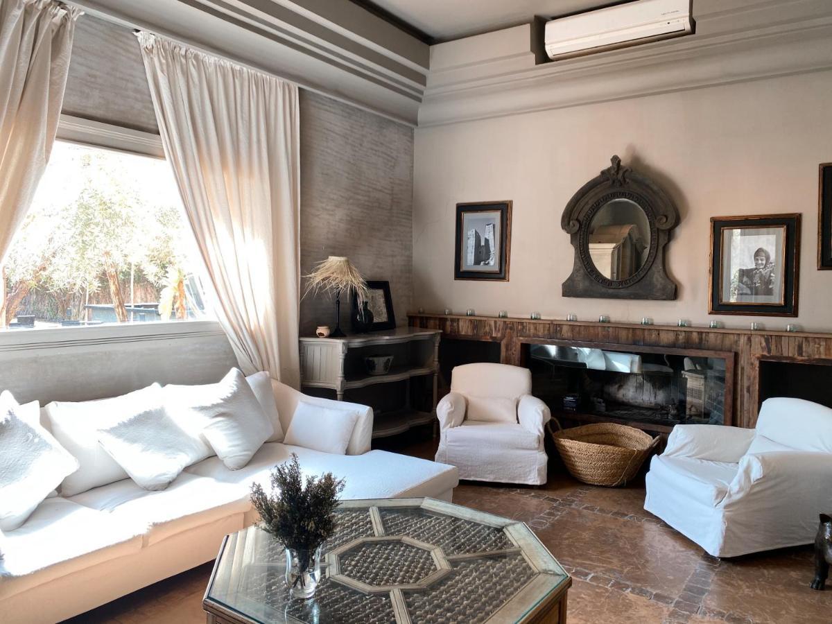 Villa Singuliere By Louhou Collection