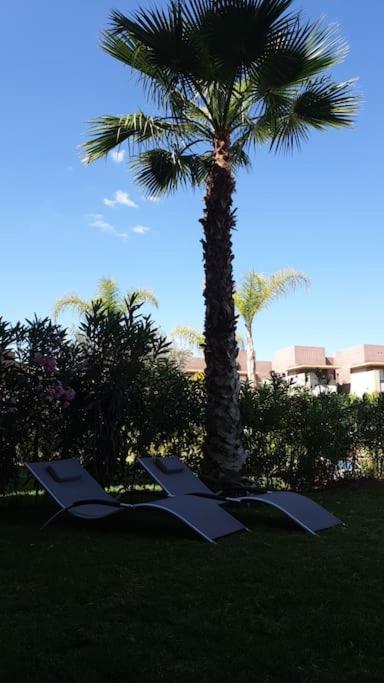 Very Charming Home, Garden, Great Location, Golf View & Direct Access Pool Apartment *