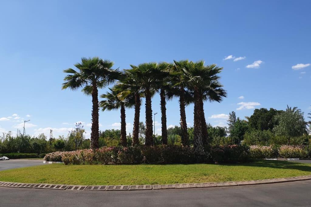 Very Charming Home, Garden, Great Location, Golf View & Direct Access Pool Apartment Marrakesh