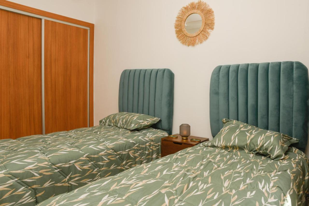 Stylish With A Pool In The Center Of Appartement