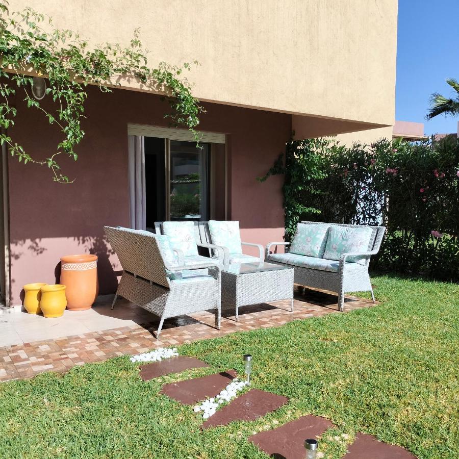 Very Charming Home, Garden, Great Location, Golf View & Direct Access Pool Apartment