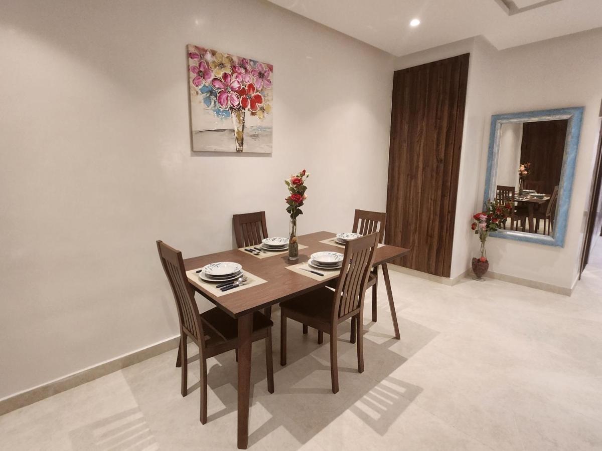 Modern Luxury Retreat: 2-bedroom In The Heart Of Marrakech Marrakesh
