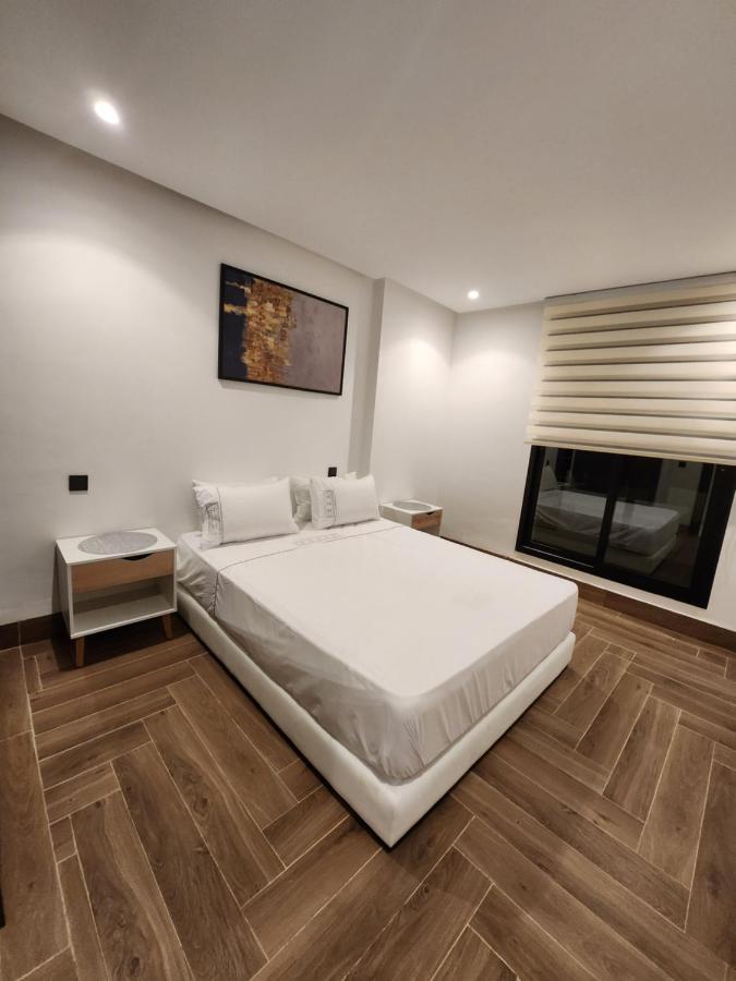 Modern Luxury Retreat: 2-bedroom In The Heart Of Marrakech Apartment *