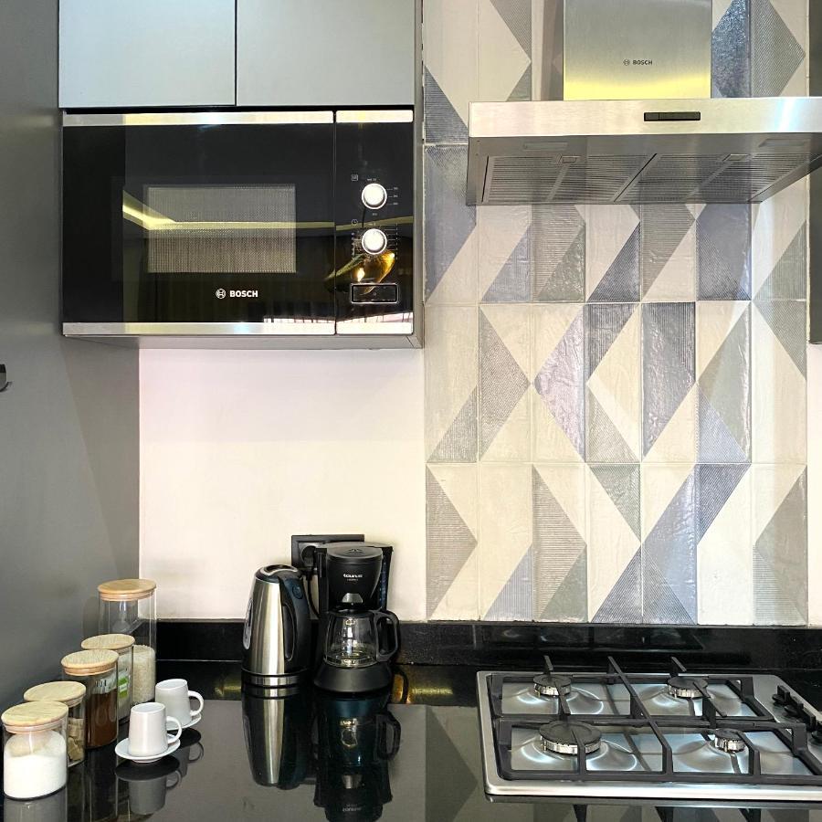 Apartamento Rooftop Pool, Bright & Cozy In City Center Marraquexe