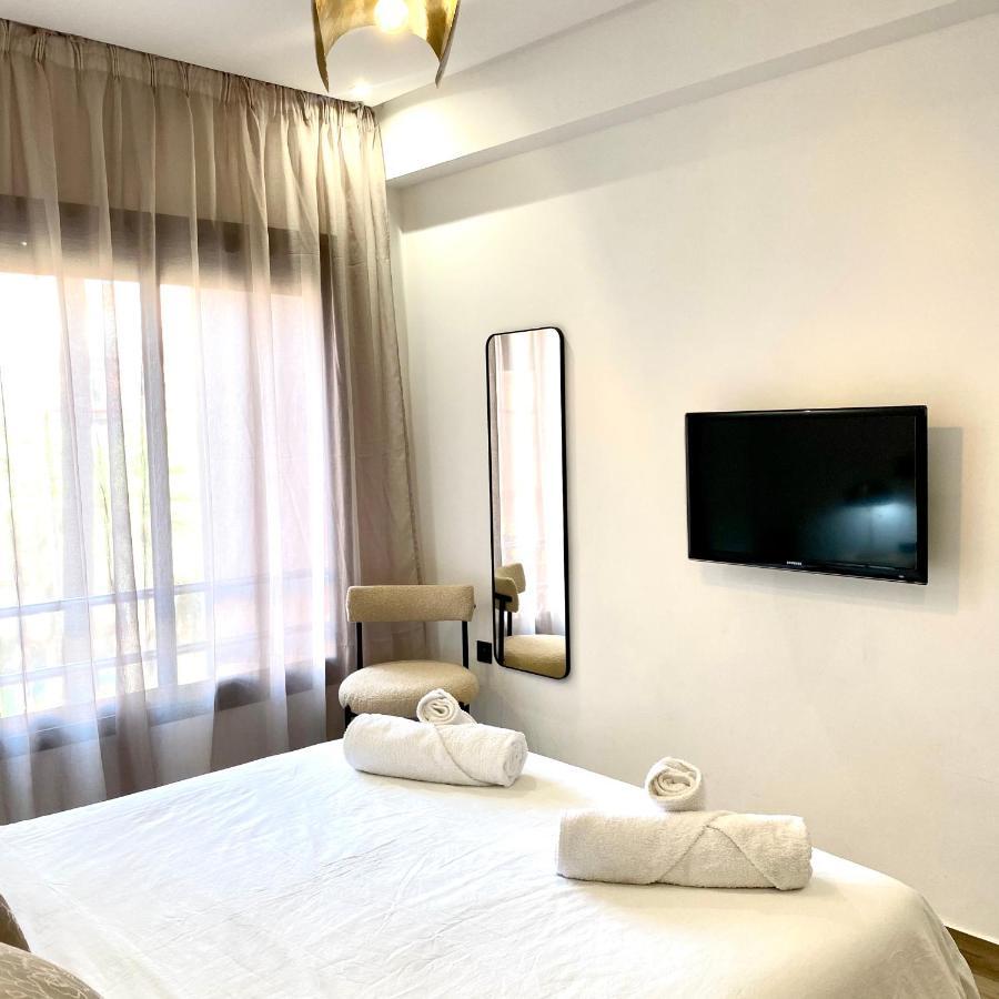 Apartamento Rooftop Pool, Bright & Cozy In City Center Marraquexe