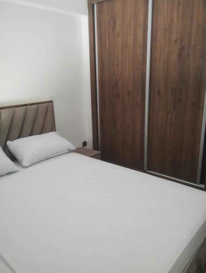 Nour ,5 Appartement *