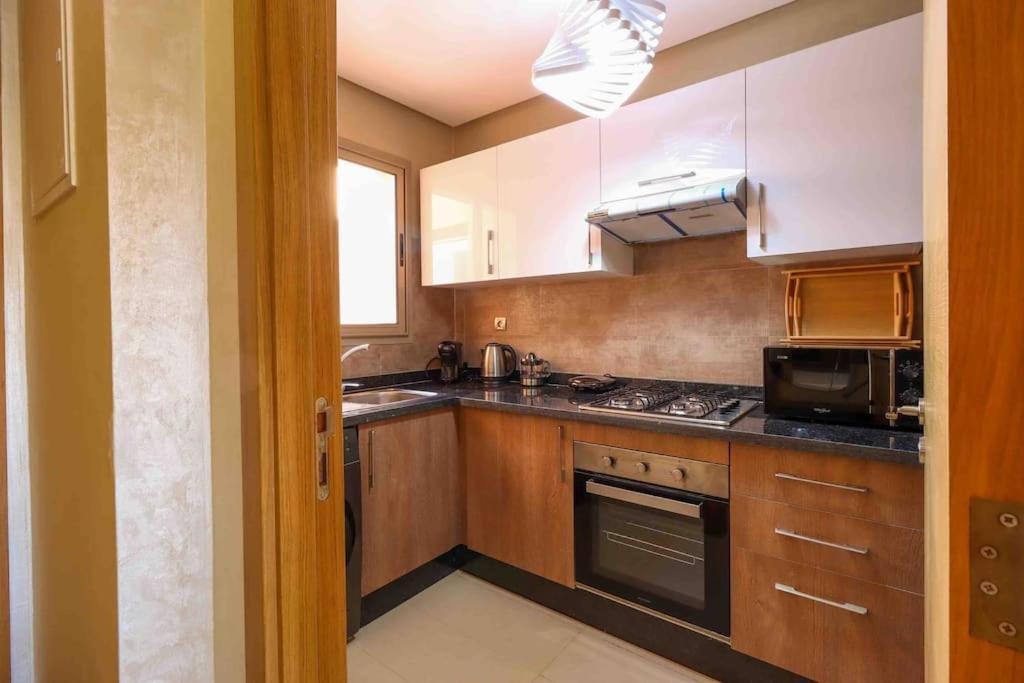 Cosy Appartemt Vue Sur Golf Et Montagne Apartment