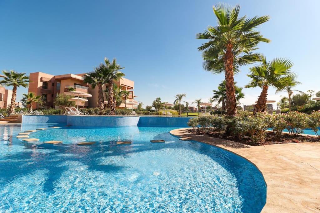 Cosy Appartemt Vue Sur Golf Et Montagne Apartment *