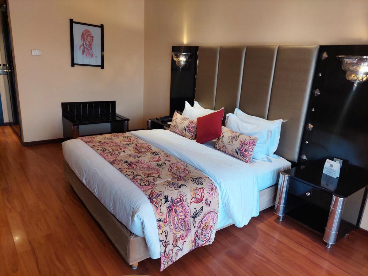 Royal Mirage Deluxe Hotel