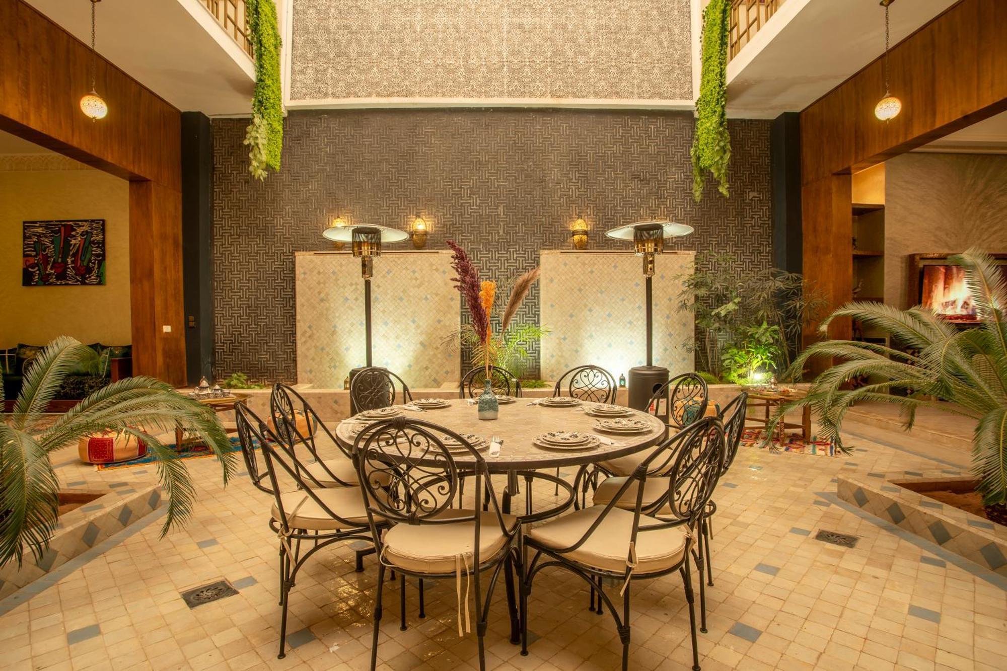 Azia Riad