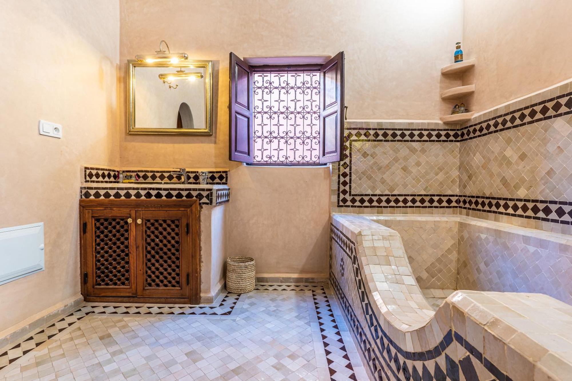 Riad Jolie *