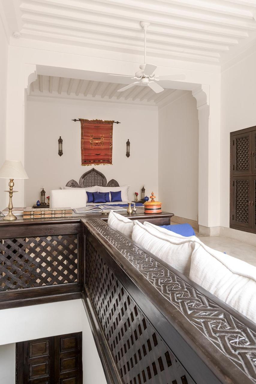 Hayati Riad *