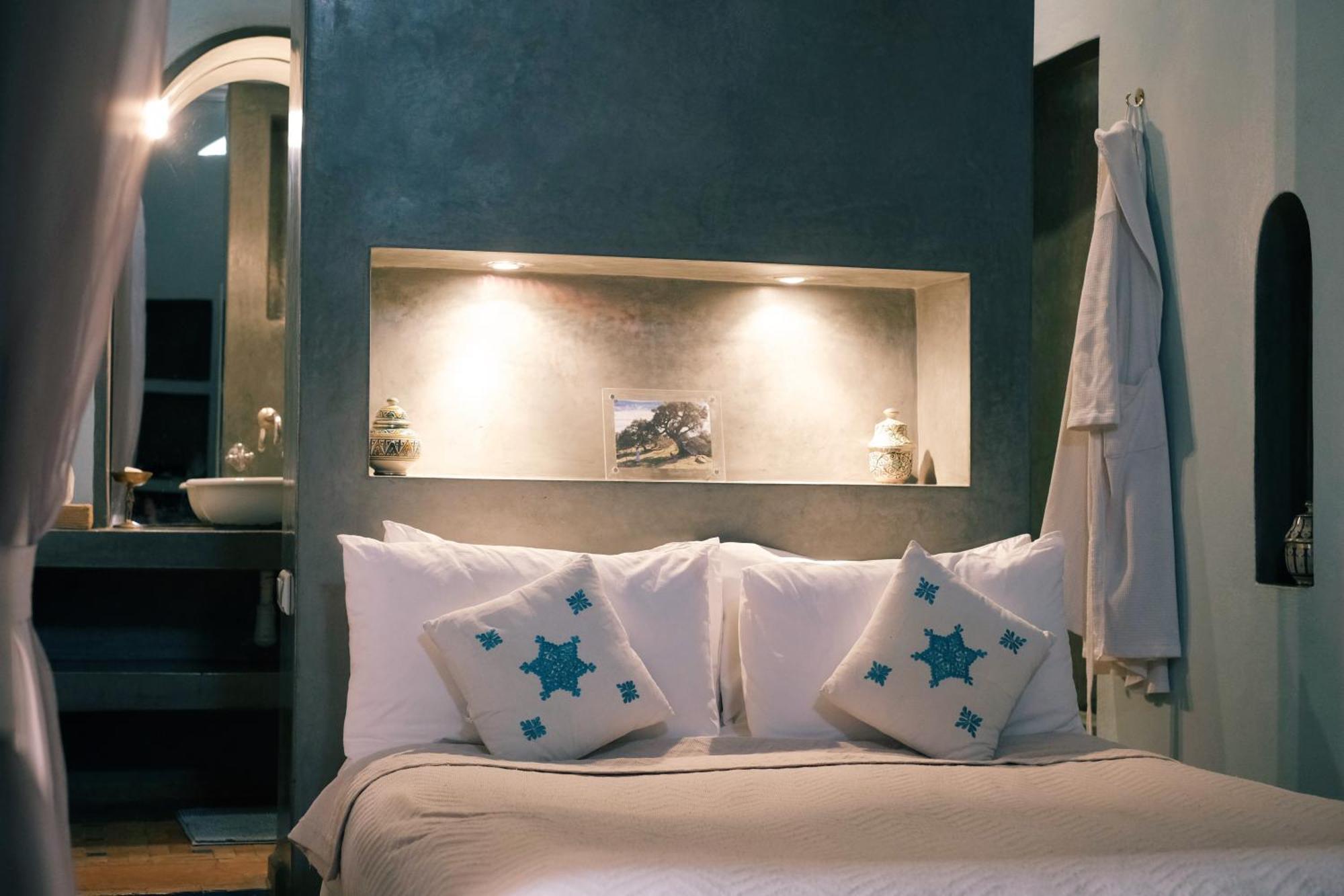 Apartment Exclusive And Stylish 4-bedroom With Plunge Pool