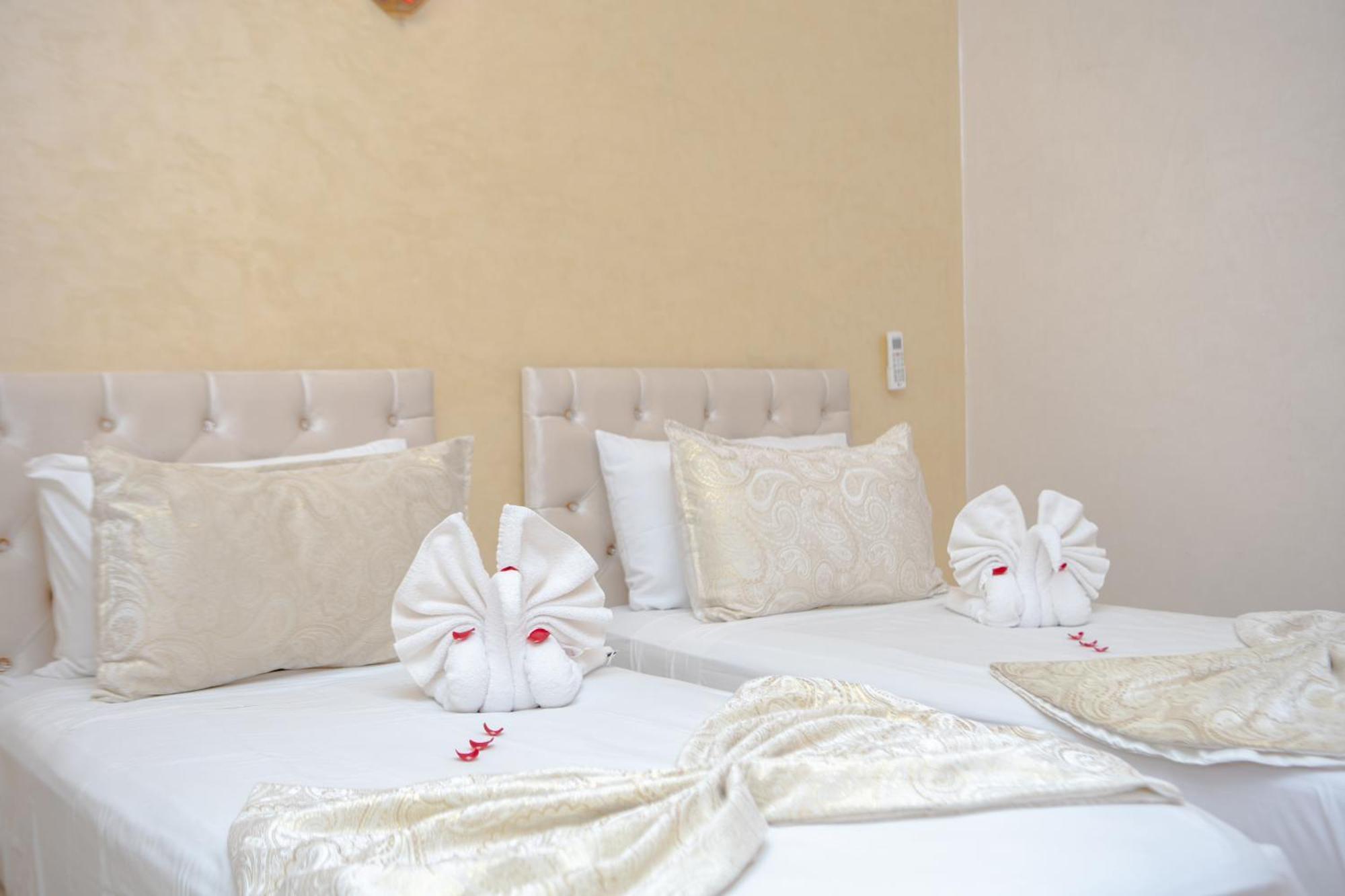 Petite Rose * Marrakesh