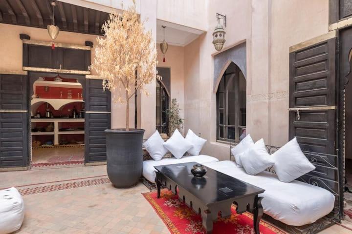Casa de hóspedes Basidi Piscine Chauffee Sur Le Toit De La Medina