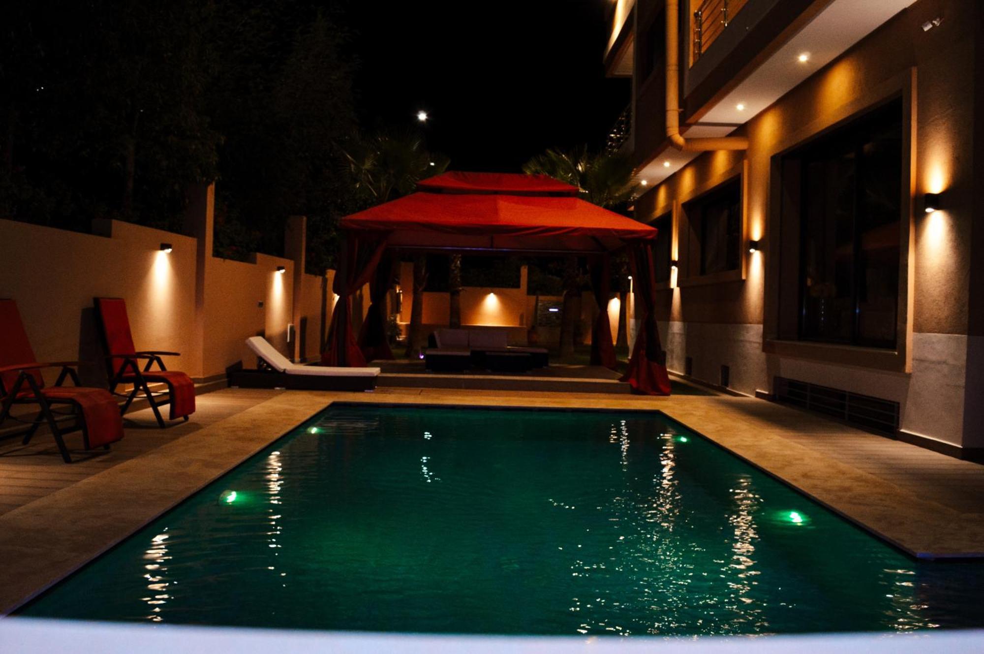 Arabic House Pool &