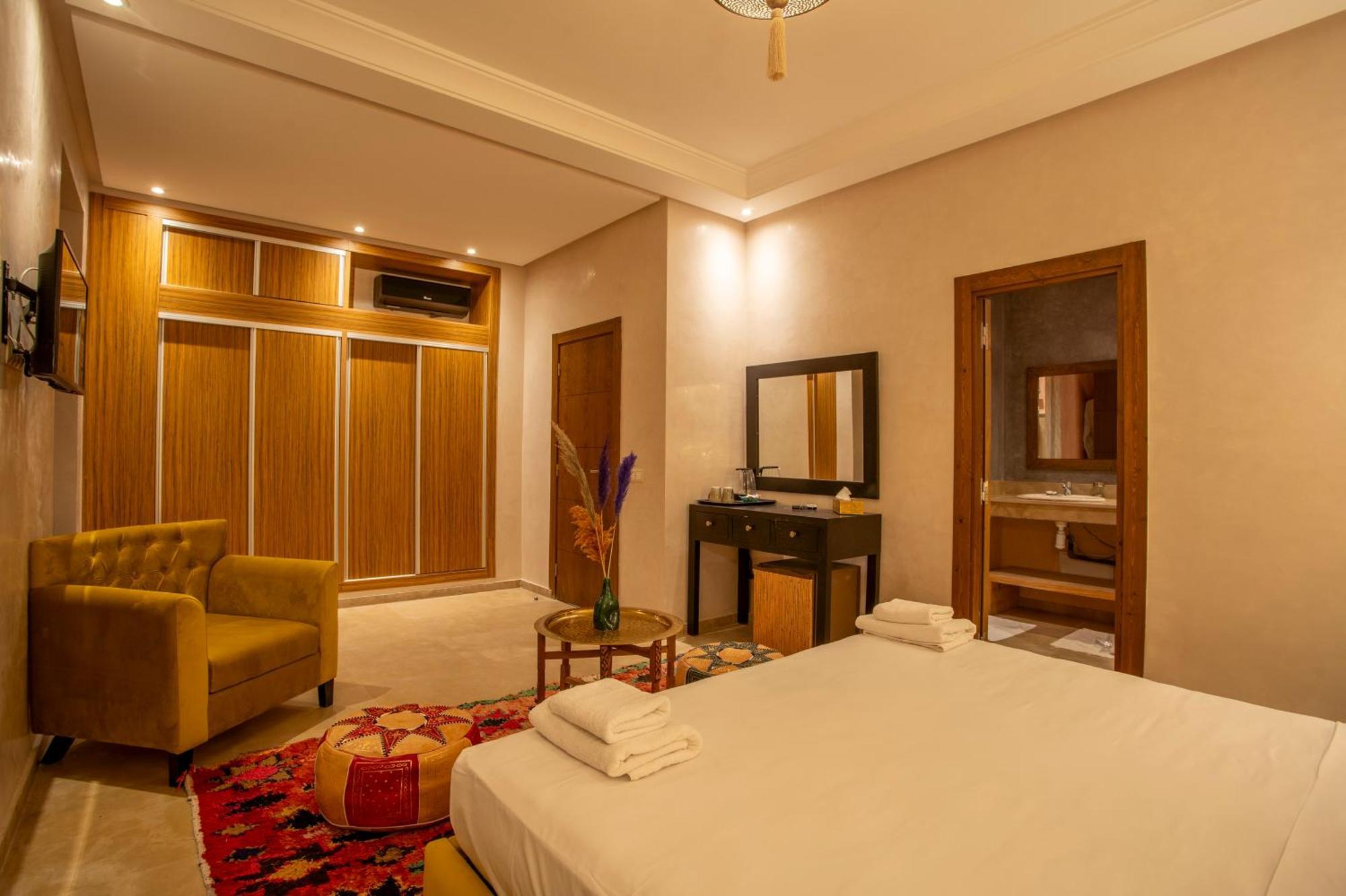 Riad Azia