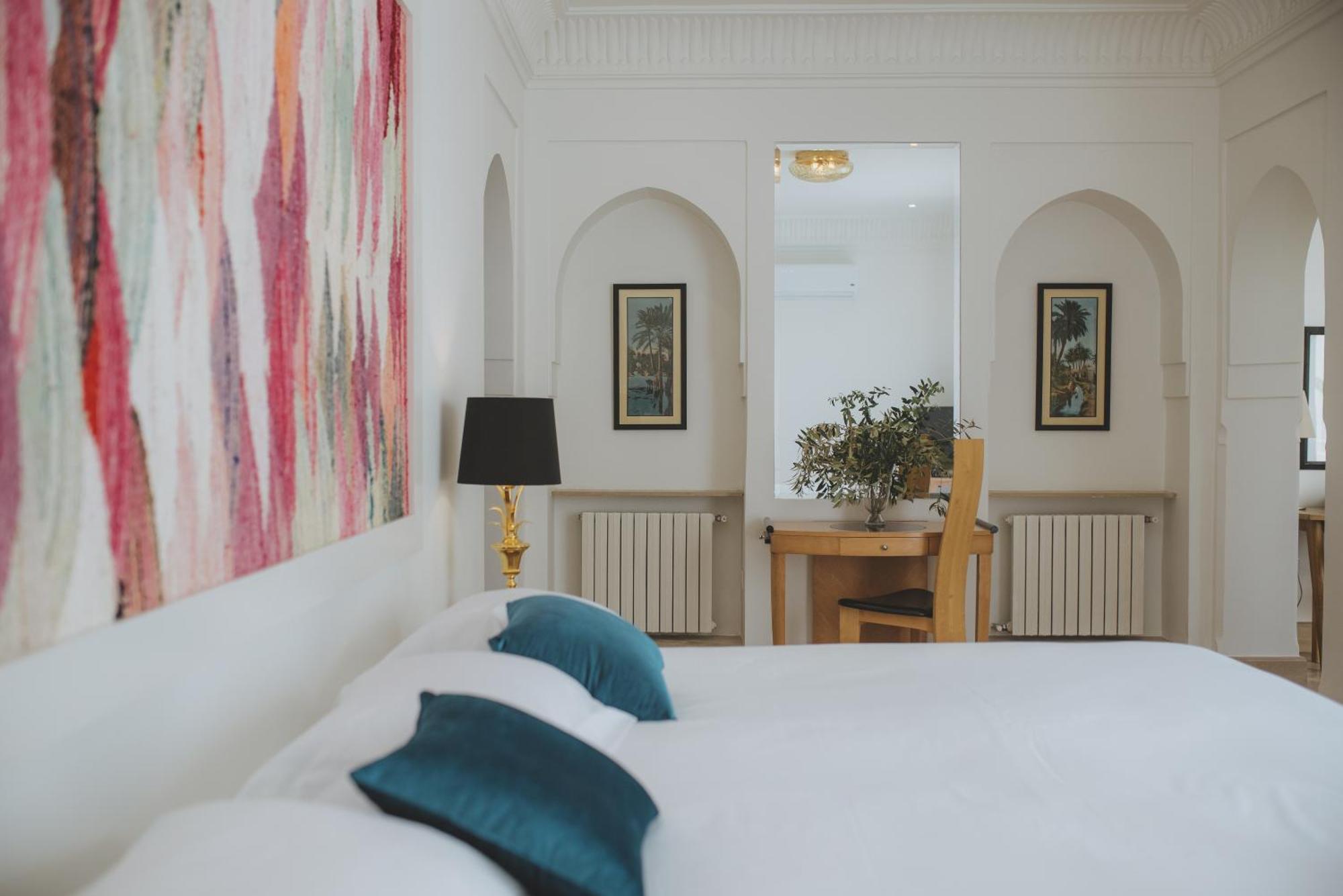 Hotel Les Deux Tours 5*