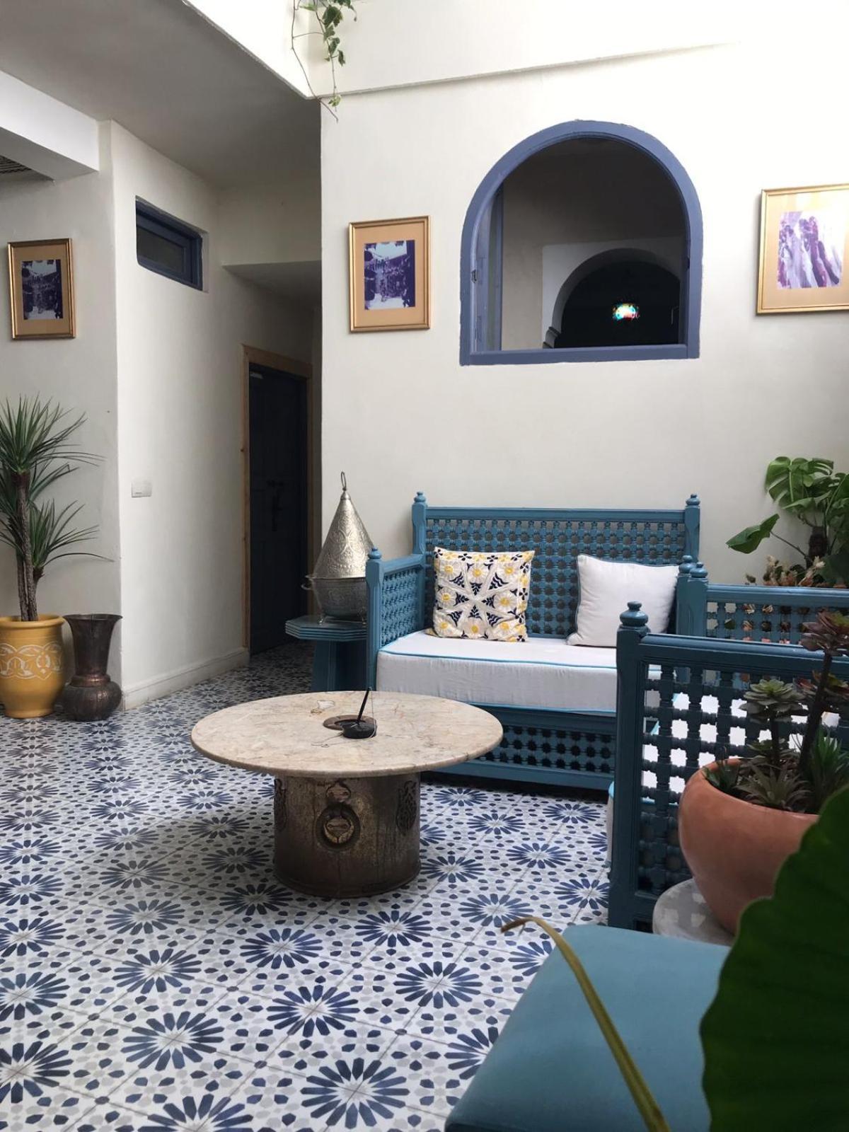 Winarouze House Guest house *