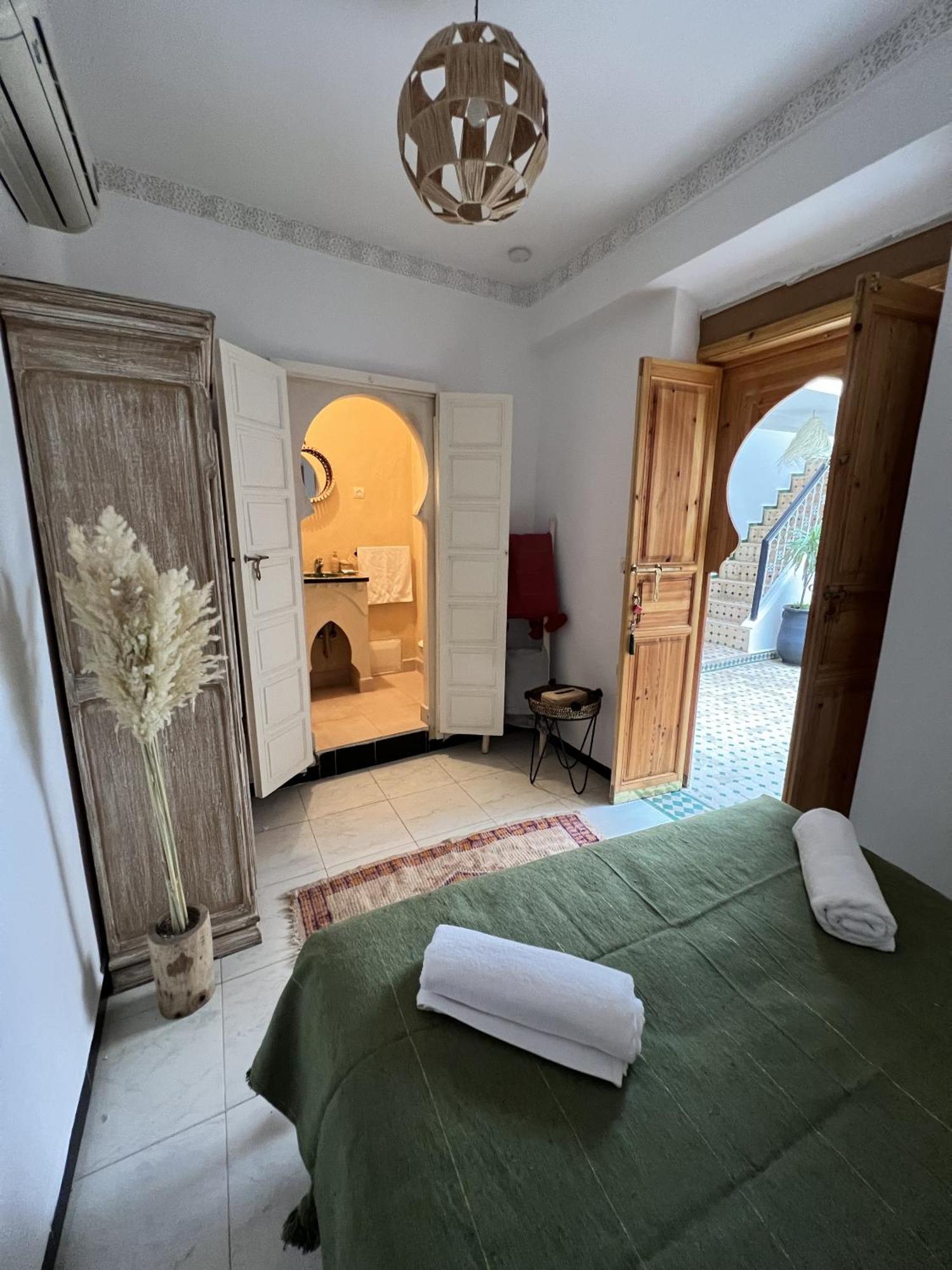 Sarah Sabrina Marrakesh
