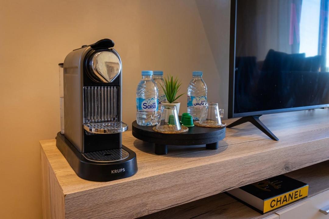 Luxury 2 Bedrooms Apartment *