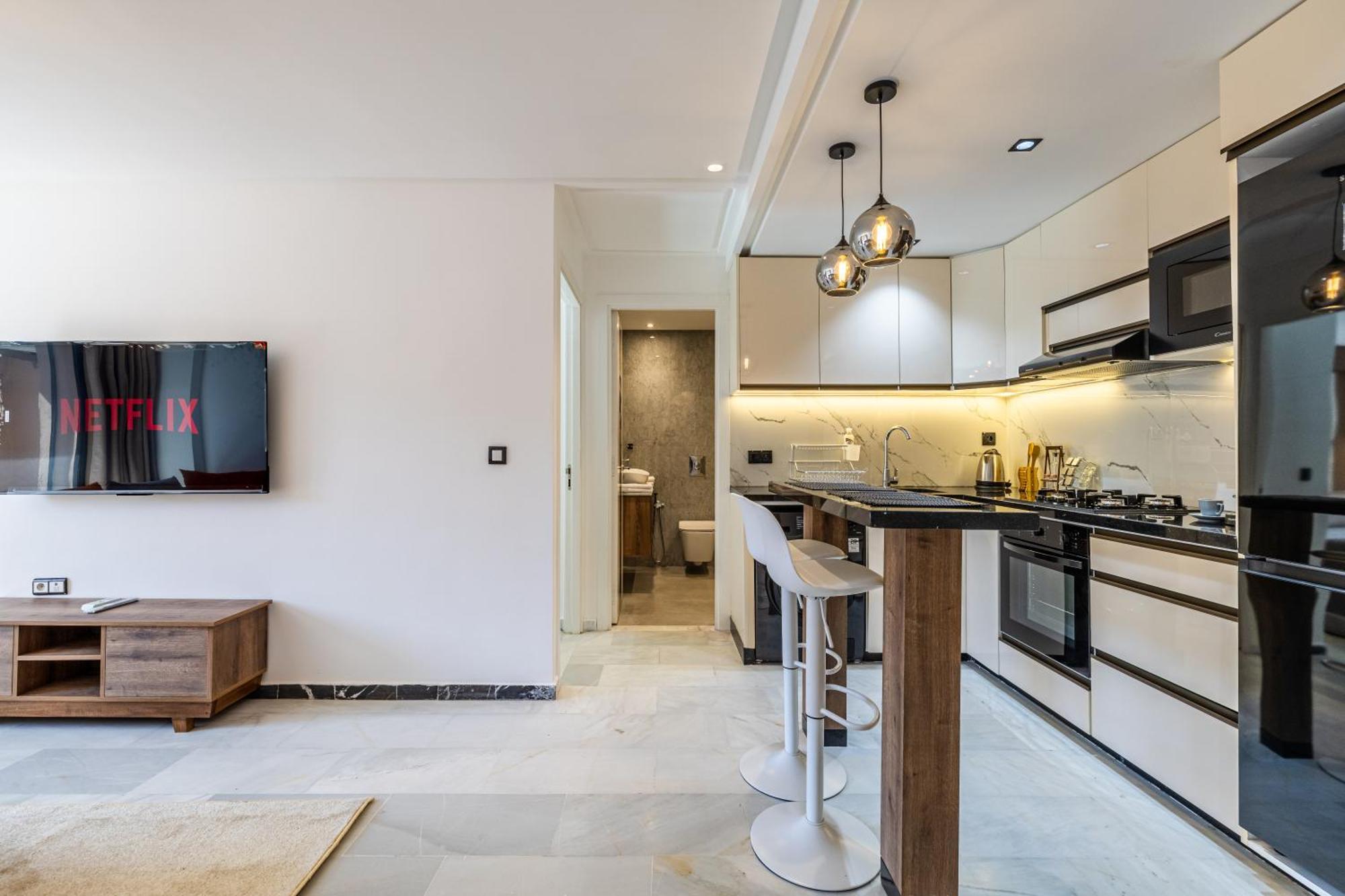 Luxurious Apartment *
