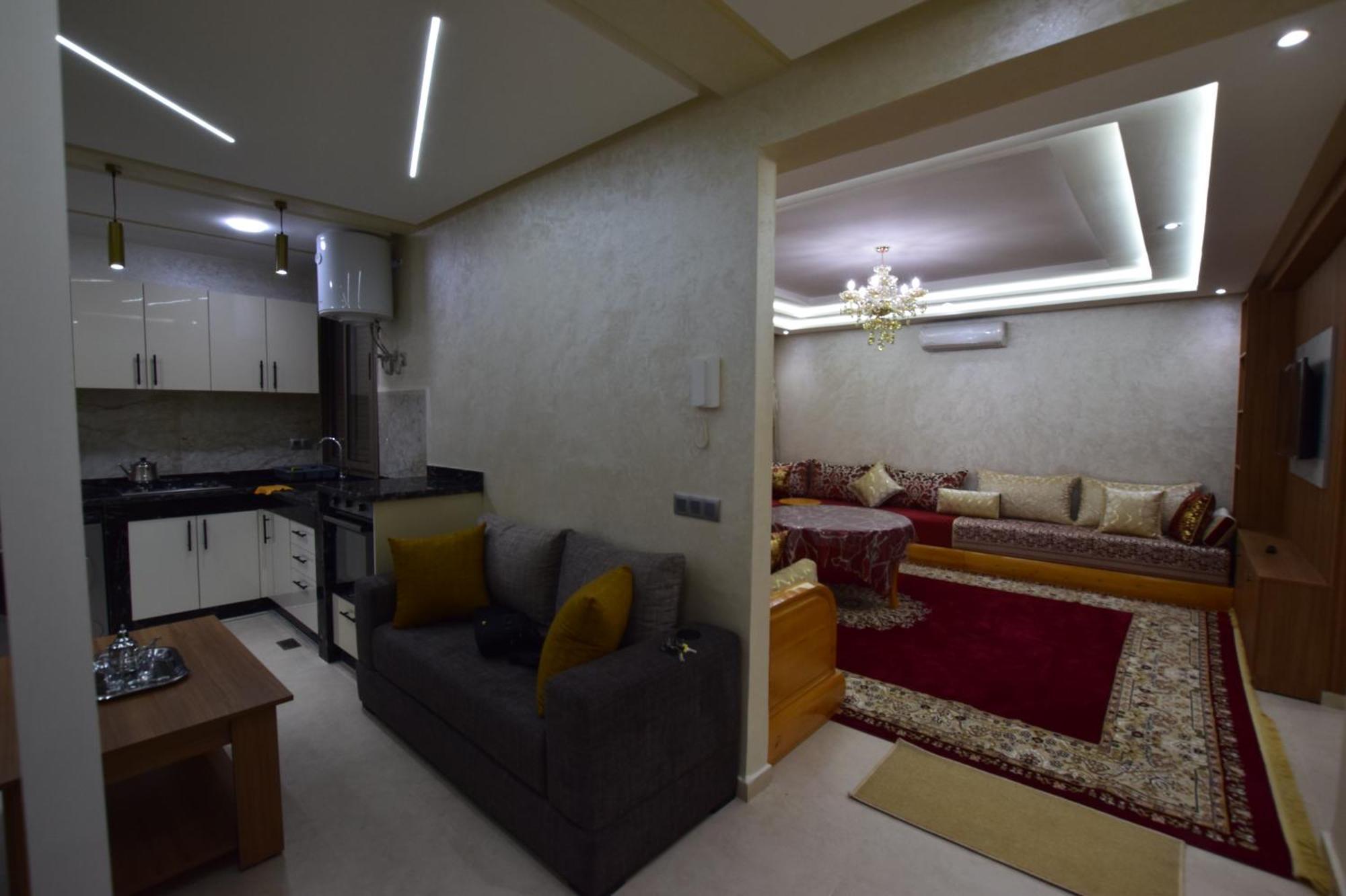 Familial Proche Aeroport Et Oasiria Apartment
