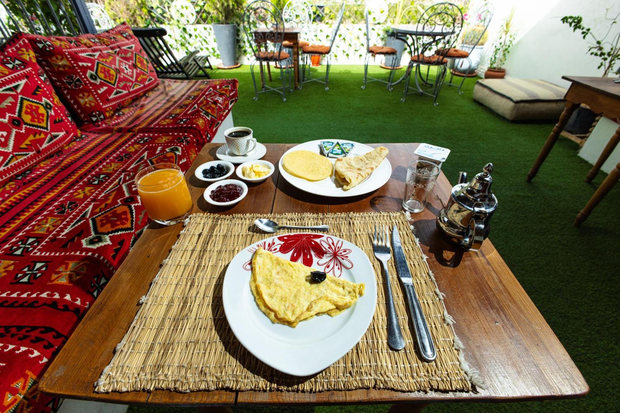 Winarouze House Guest house