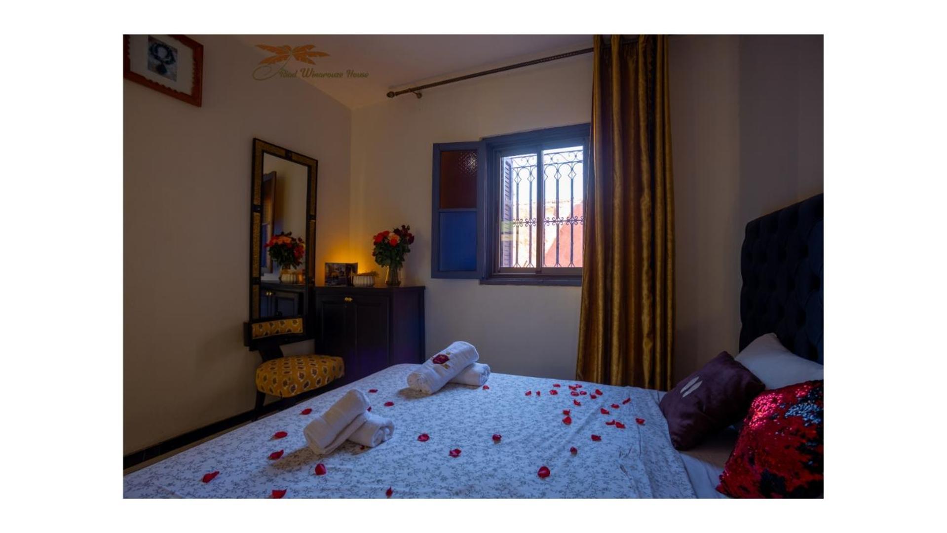 Guest house Winarouze House *