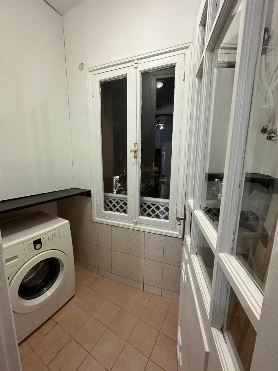 3 Salon A Cote De Eden Et Mcdo 6 Apartment