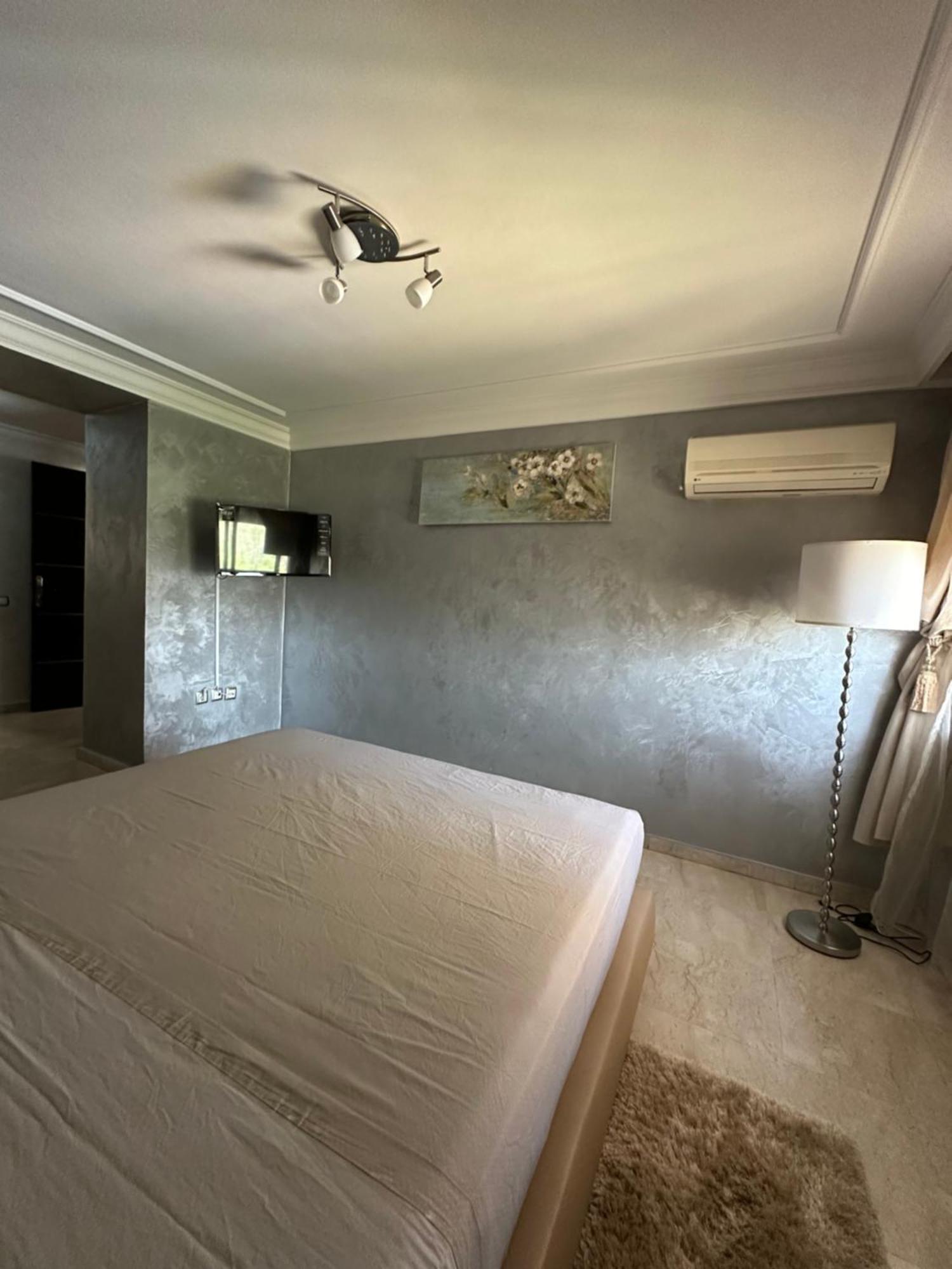 Luxury Duplex For Rent Suites,terrace,swimimg Pool Marraquexe