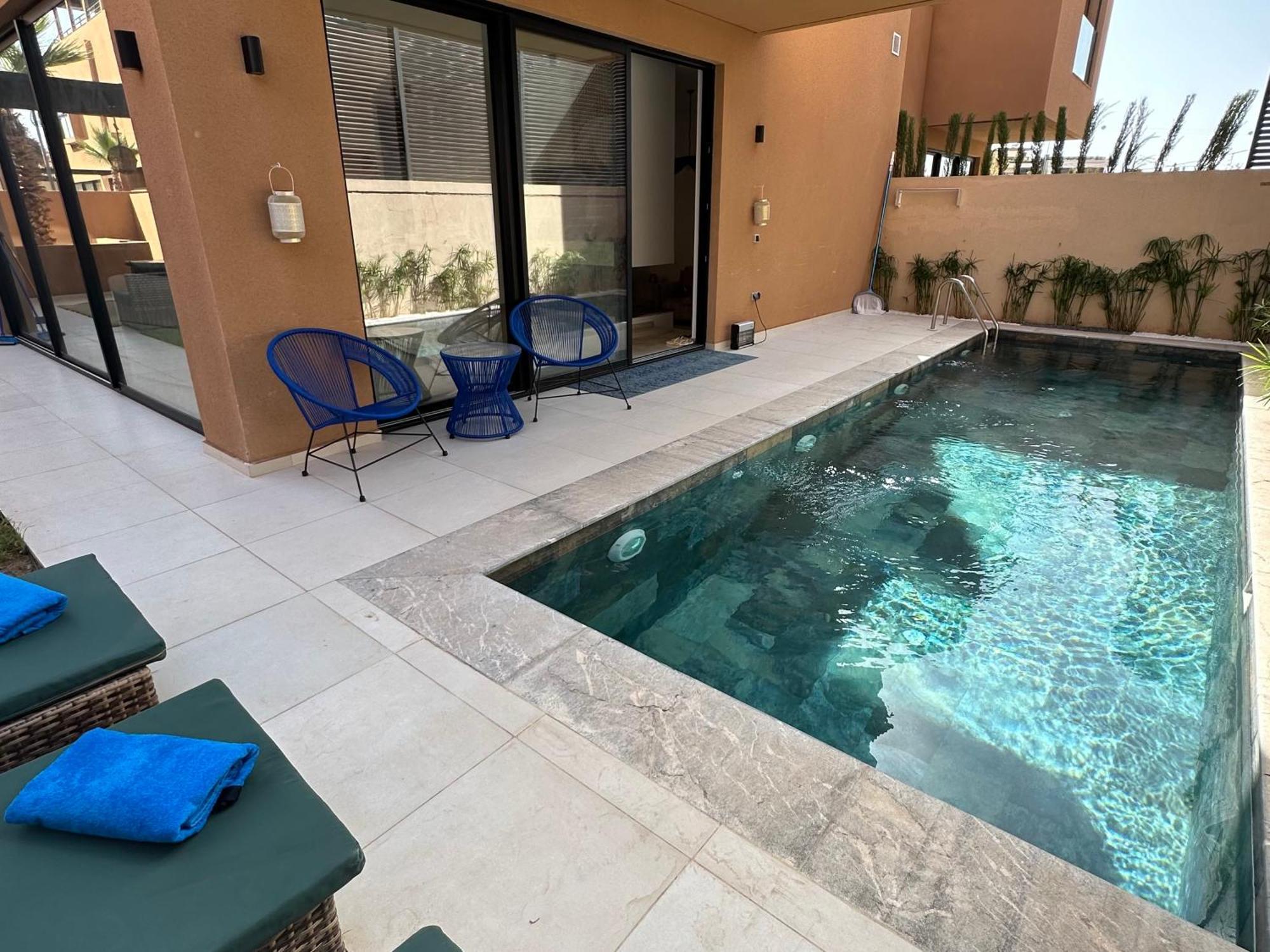 Jassmir 5 10 Min Du Centre Piscine Chauffee Villa