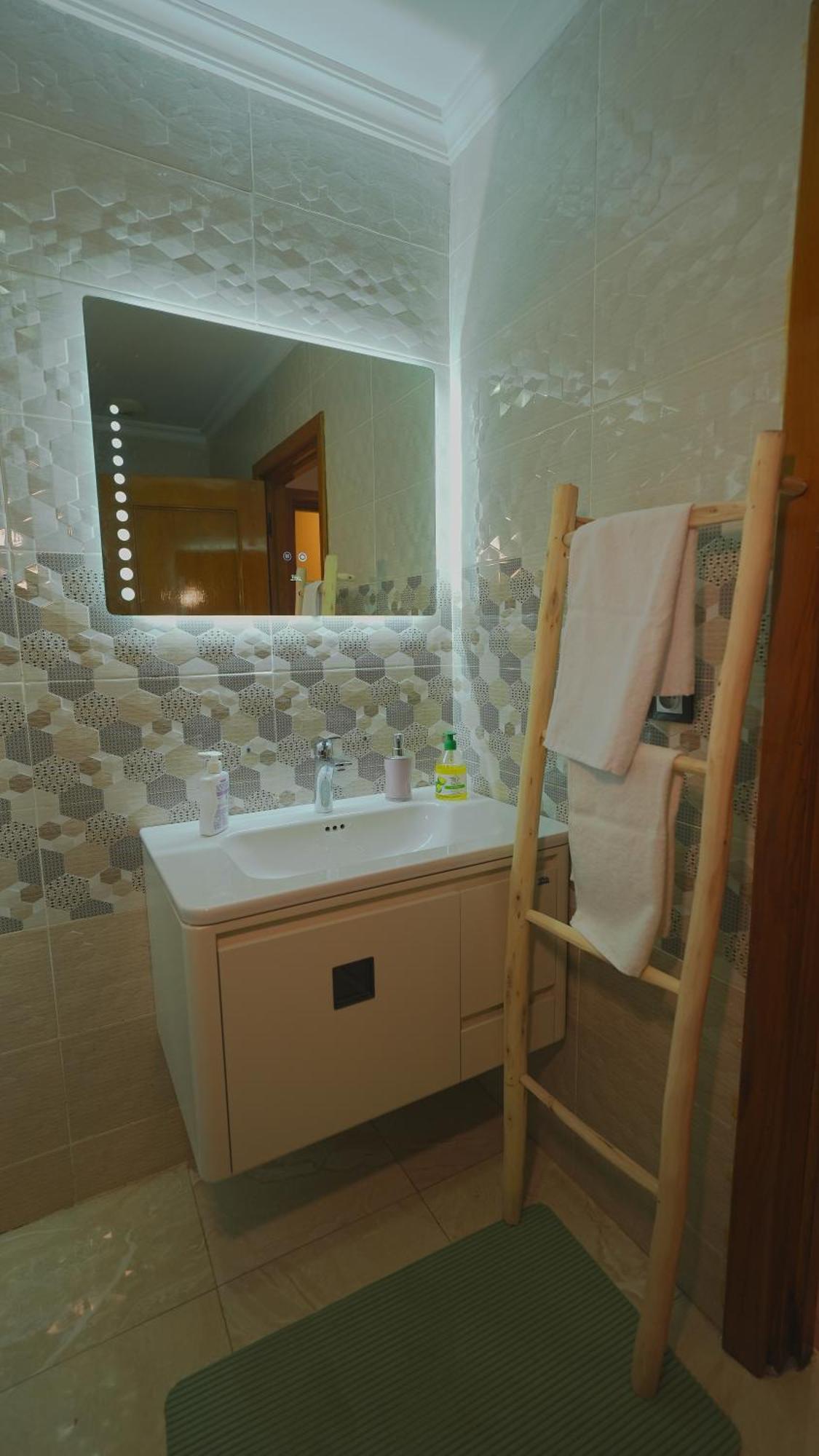 Modern In Centre Of Marrakech For Friends & Families *
