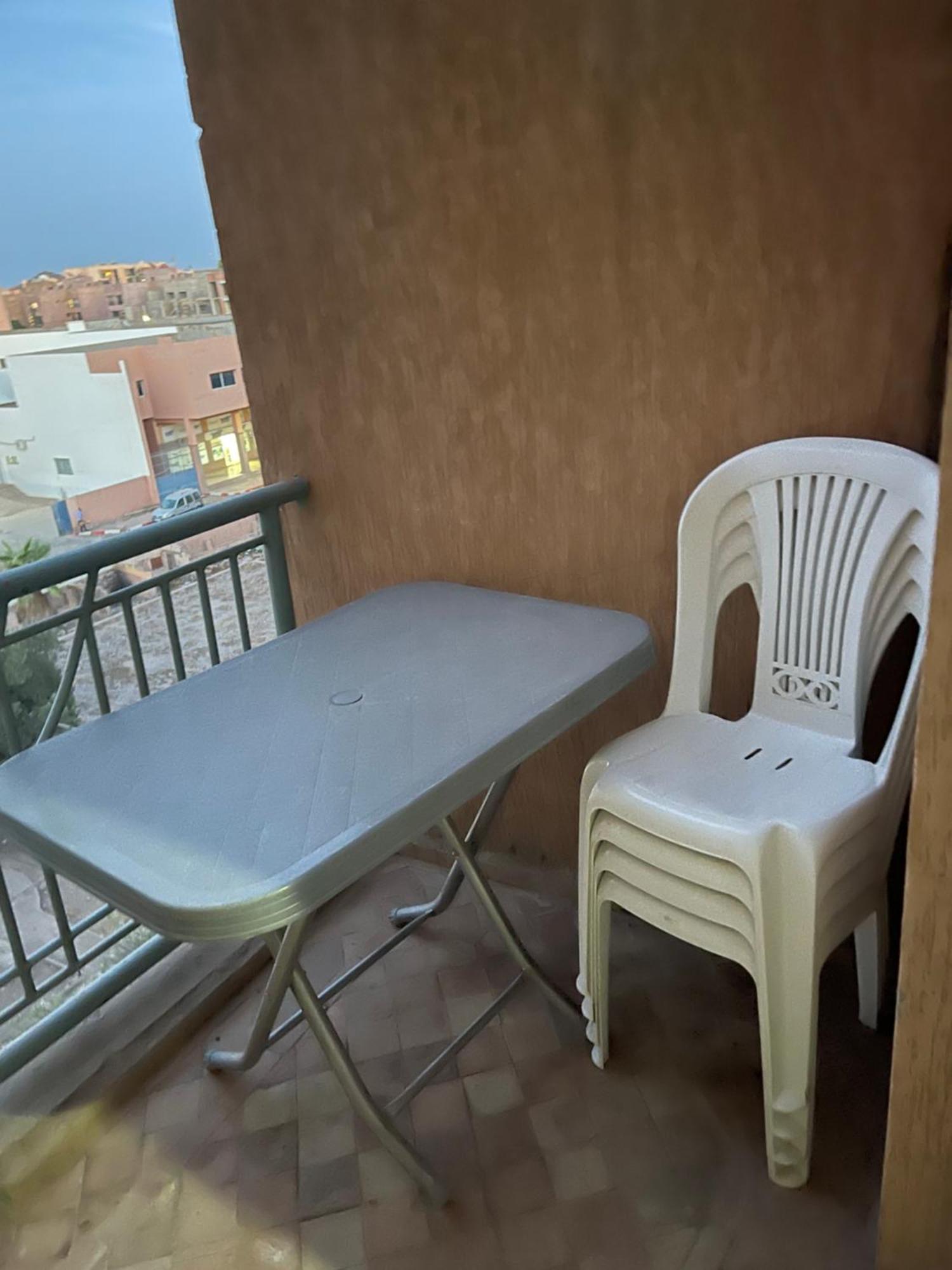 28 Au 4 Eme Etage Avec Balcon