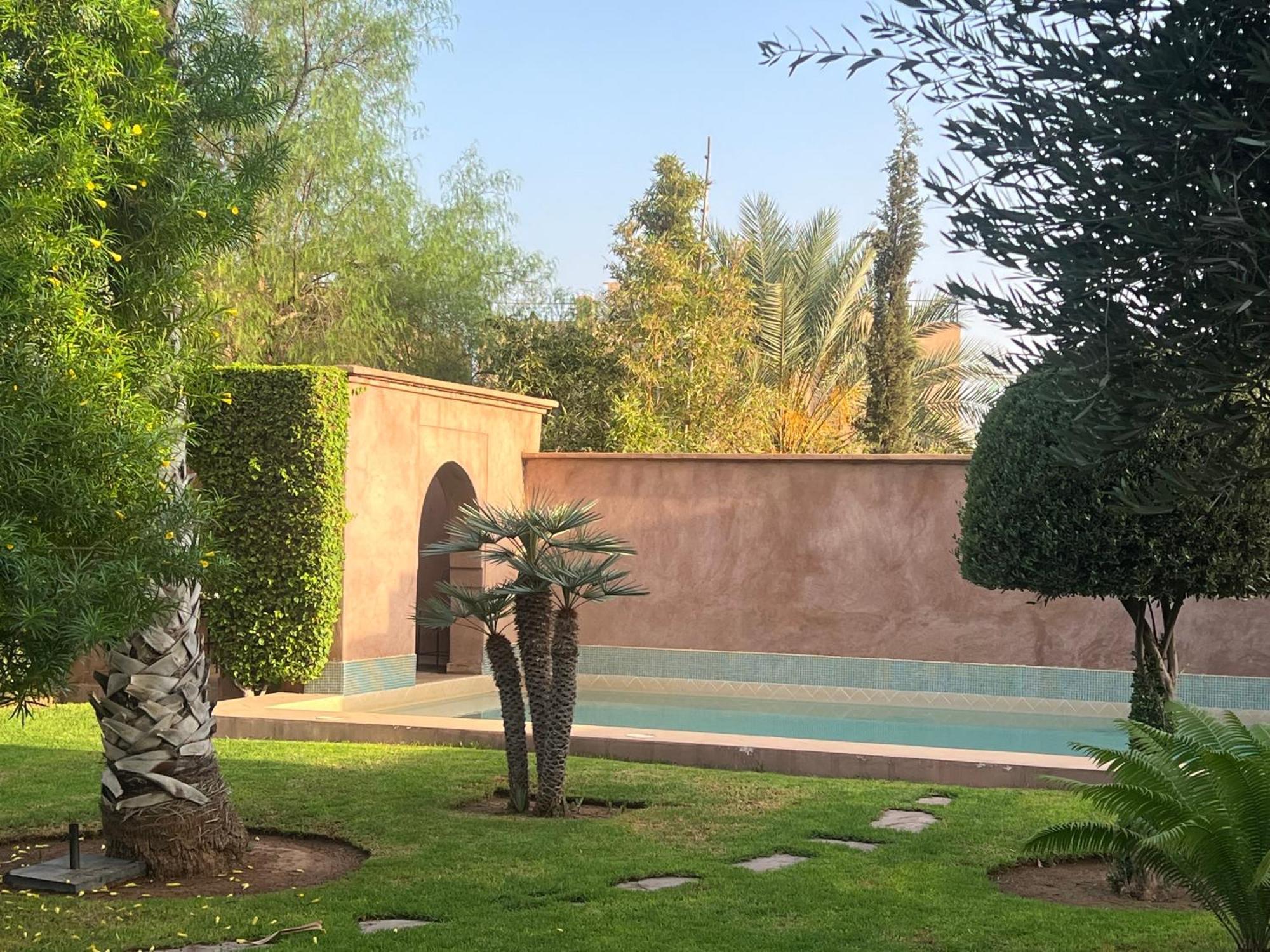 #1 'rosalie' Villa
