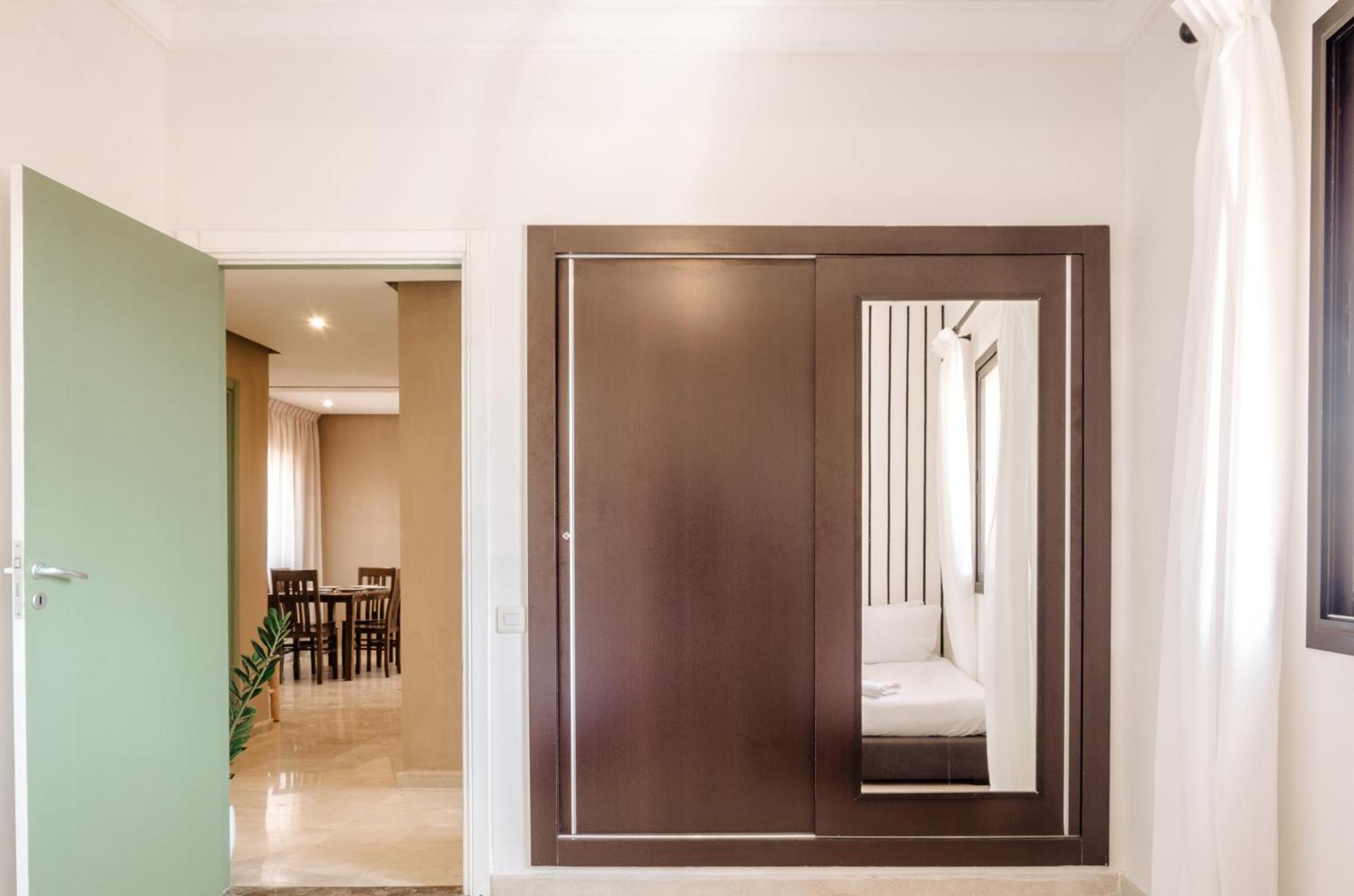 Apartment Large Stylish Gueliz With Pool Access Marrakesh