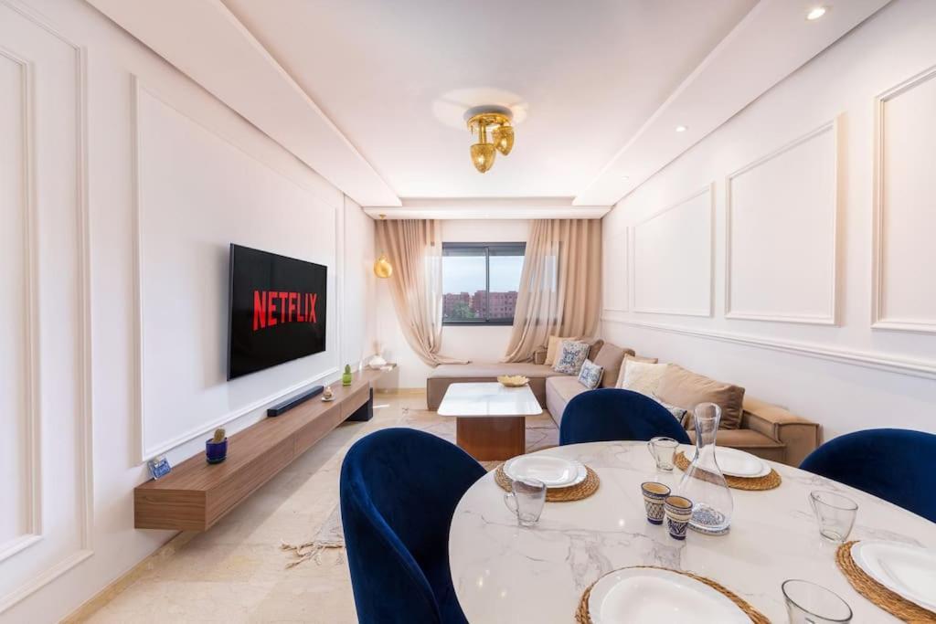 Luxury And Healthy Designed With Pool Apartment *