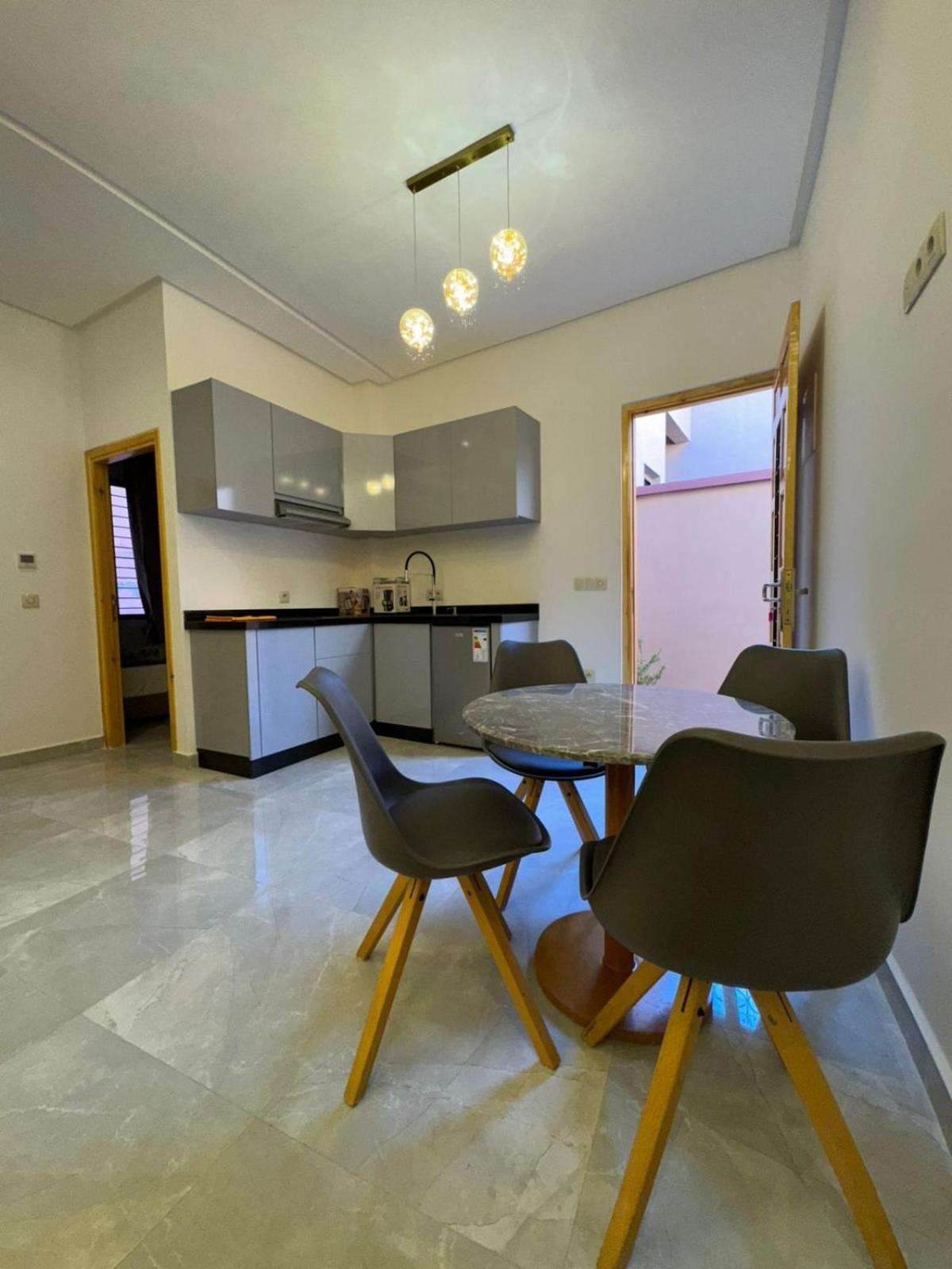 Apartment Square Appart *