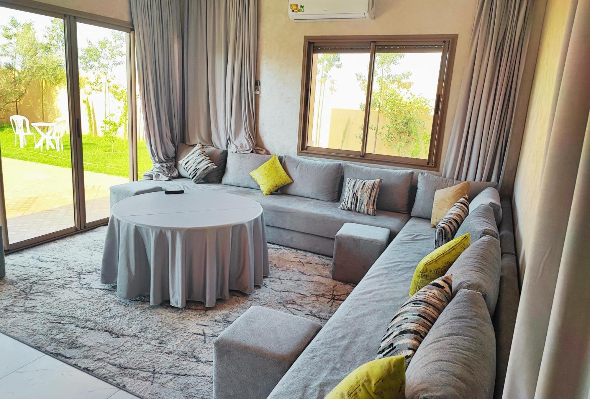 The Atlas View And Elegant Marrakech Villa