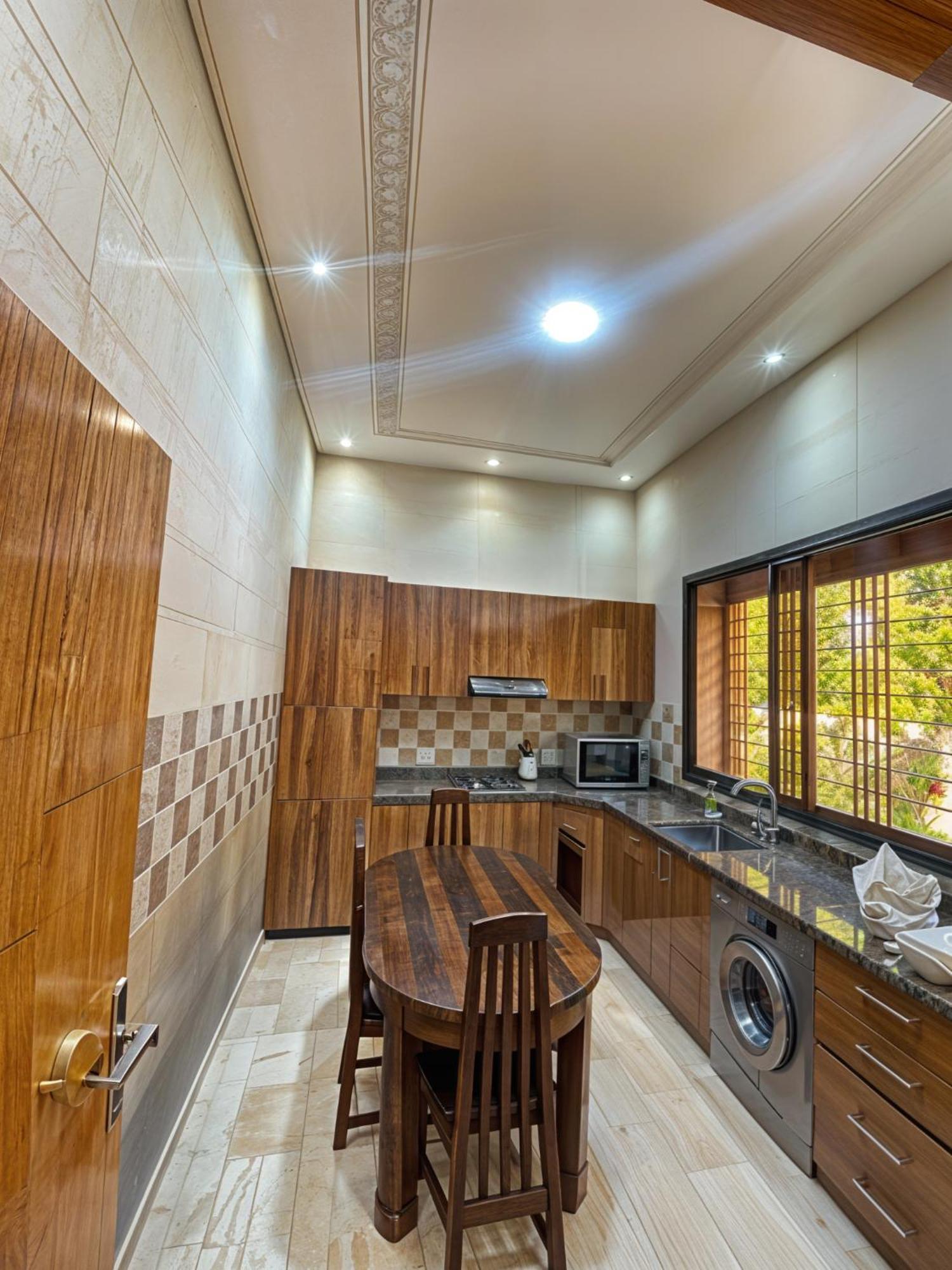Villa Peaceful Marrakech 4 Bedrooms Private Pool