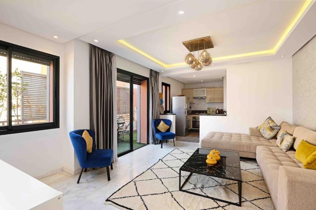 Elegant And Modern With Location *