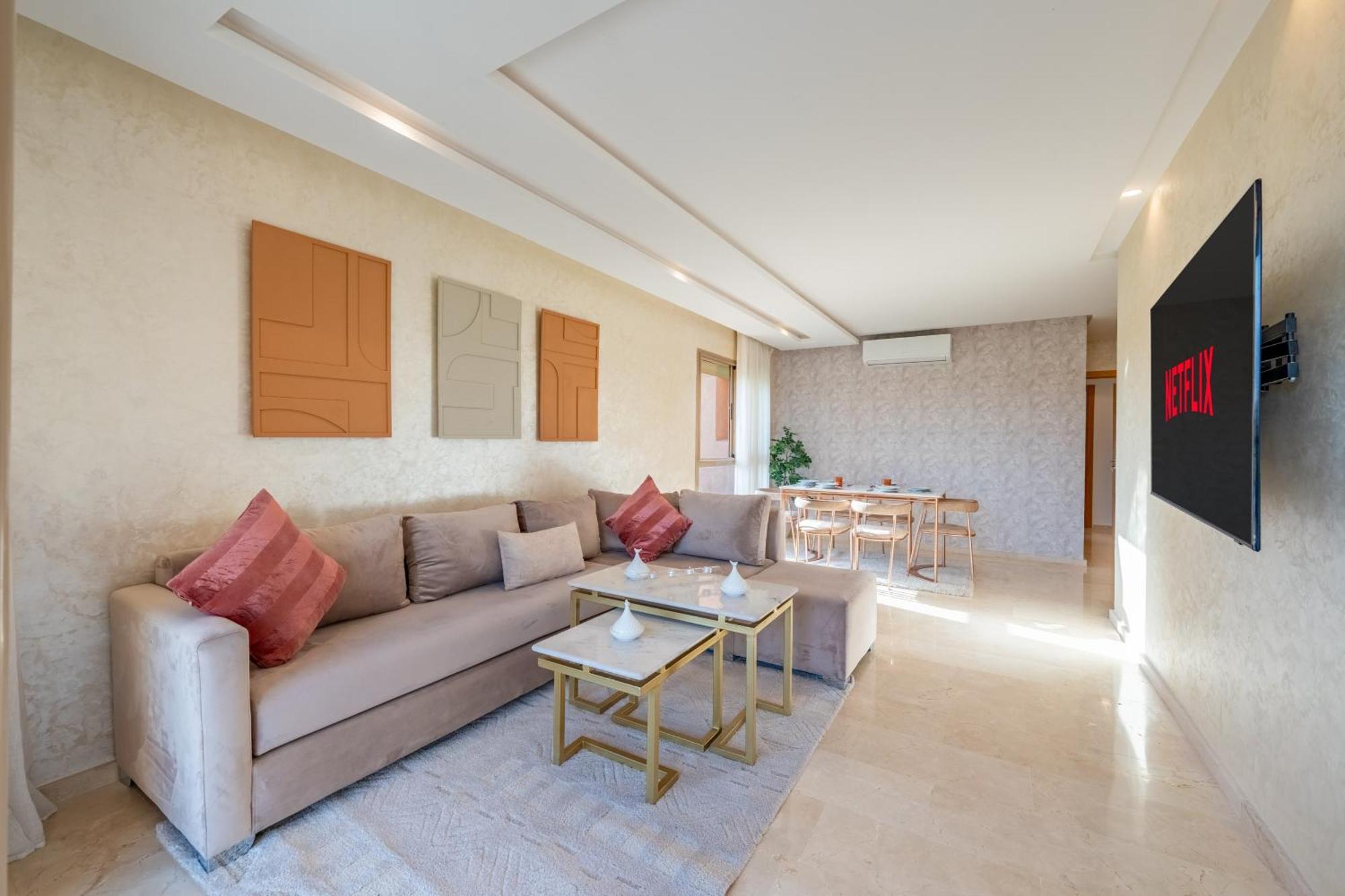 Luxury And Serenity In Prestigia Golf & Pool Apartment