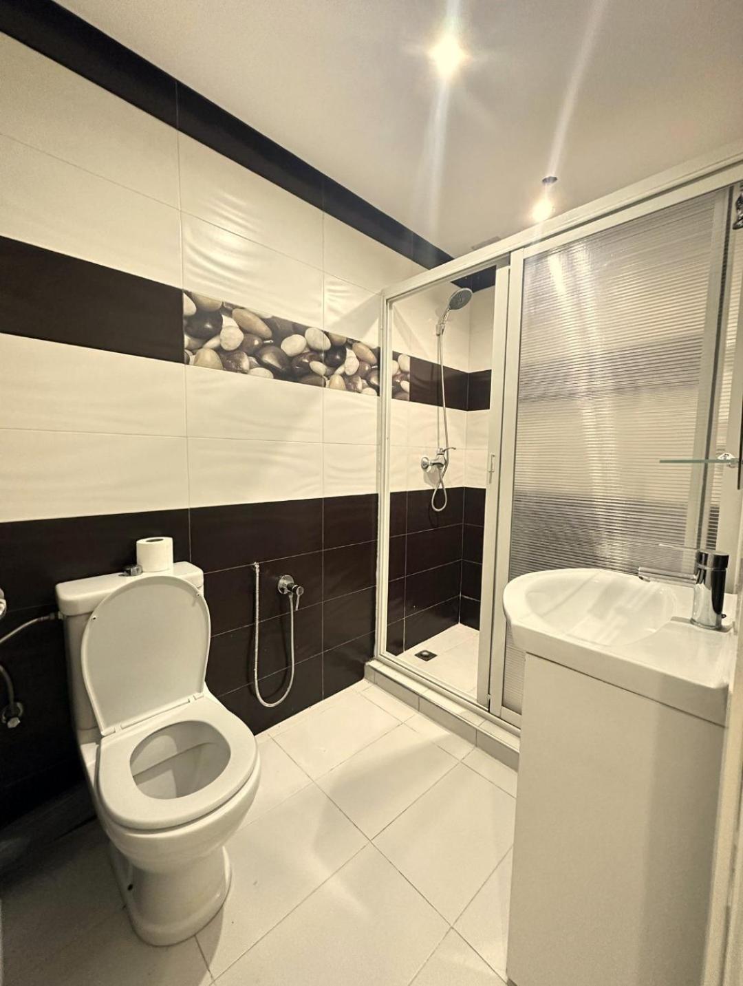 Apartment 2 A Gueliz, Clim, Piscine, Parking Sous Terrain Prive Marrakesh