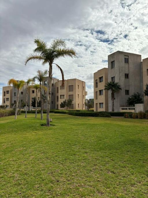 Jubaea Youmna Apartment