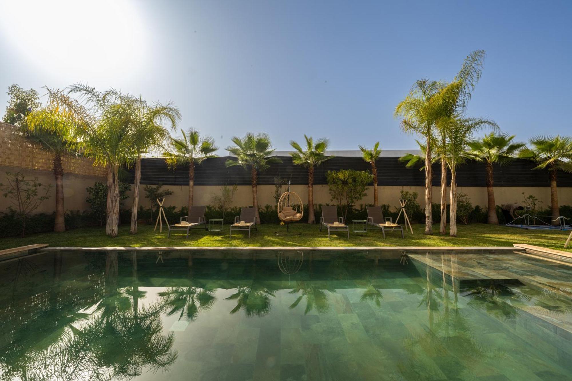 Villa Villa *