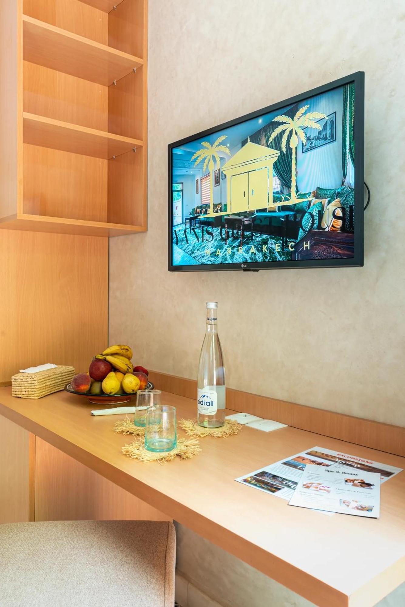 Guest house Yanis