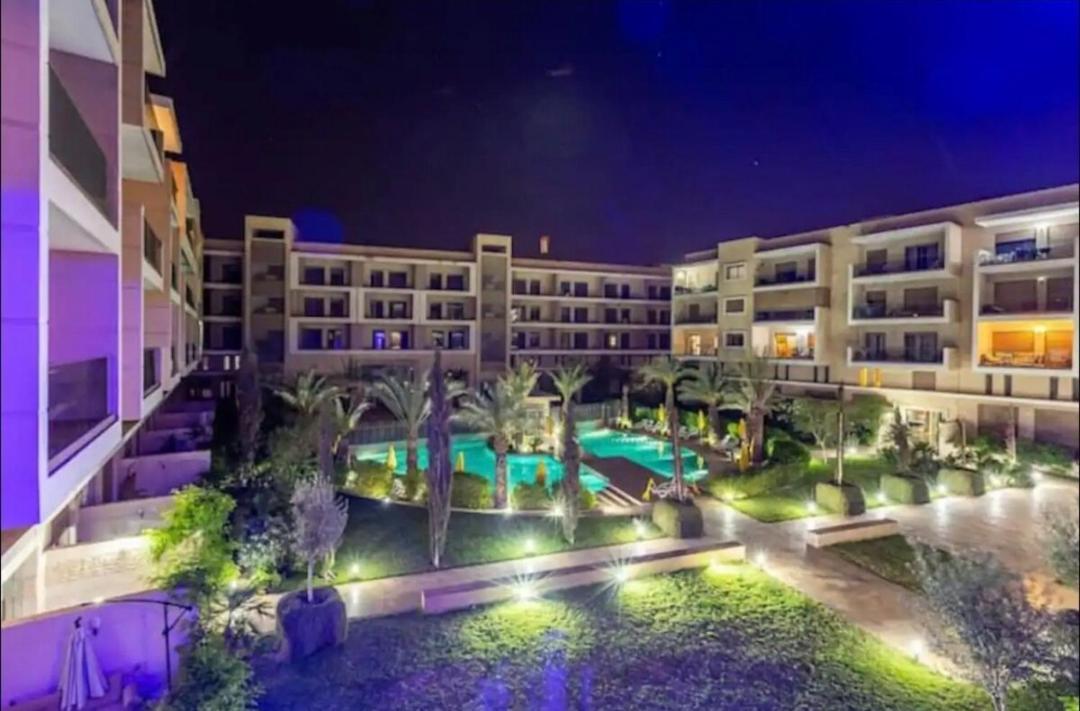 Bel A Marrakech Dans La Pearl Garden Avec Piscine Situee Sur La Route De Casablanca Sa Grande Terrasse A Splendide Vue Sur La Et Les Montagnes De L'atlas A Quelques Minutes Du Centre Et Du Grand Stade De Marrakec Marraquexe