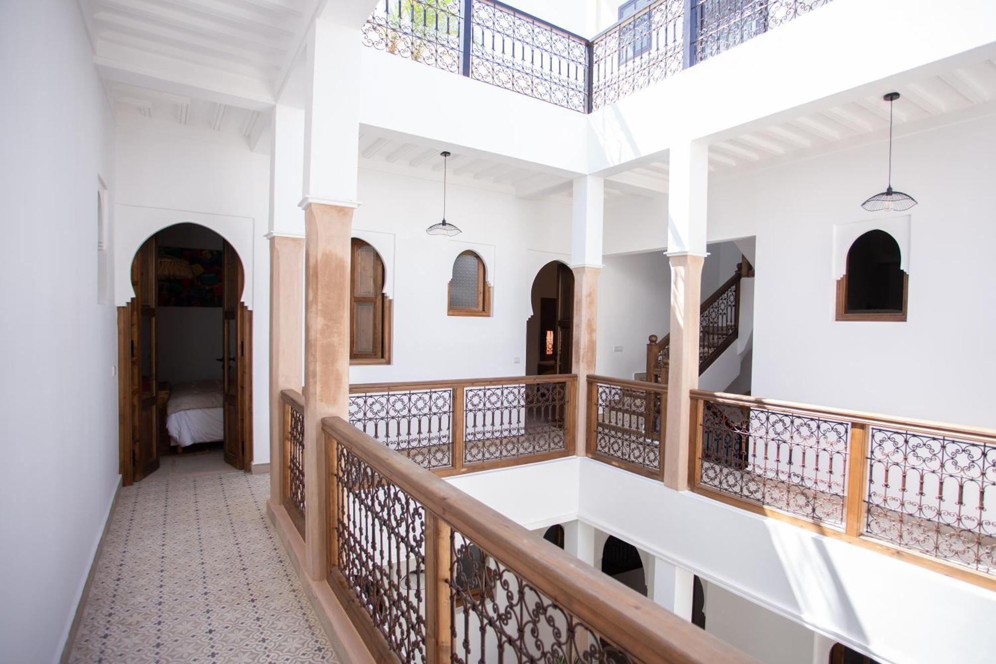 Bab Aljana *