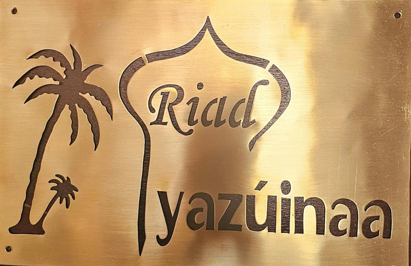 Riad Yazuinaa *